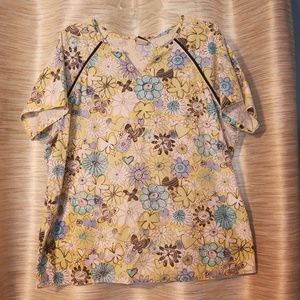 Cherokee studio scrub top